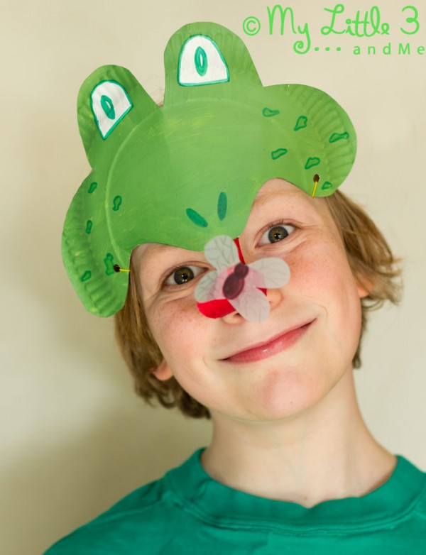 Paper Plate Frog Mask