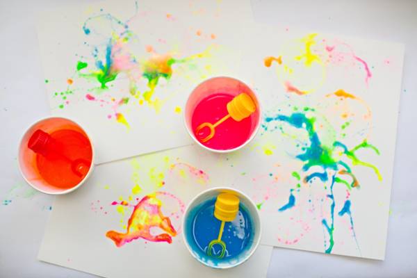 http://www.hellowonderful.co/post/DIY-ABSTRACT-BUBBLE-PAINTING-WITH-KIDS